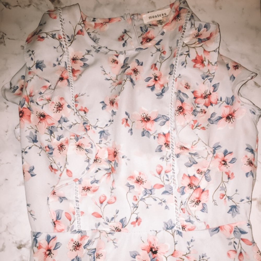 A blue colorful blouse 💫🦋